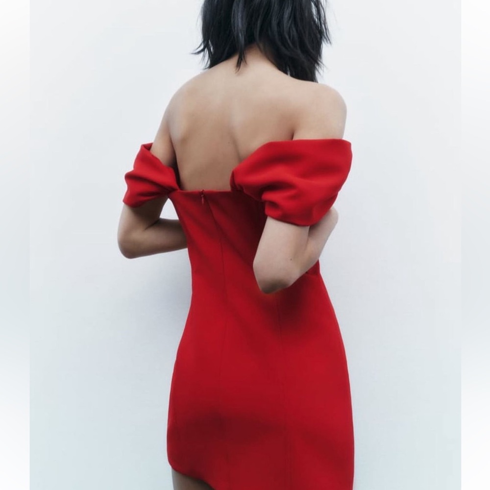 Zara Sweetheart Neckline Dress Red Size xs. Worn once. Original $80.